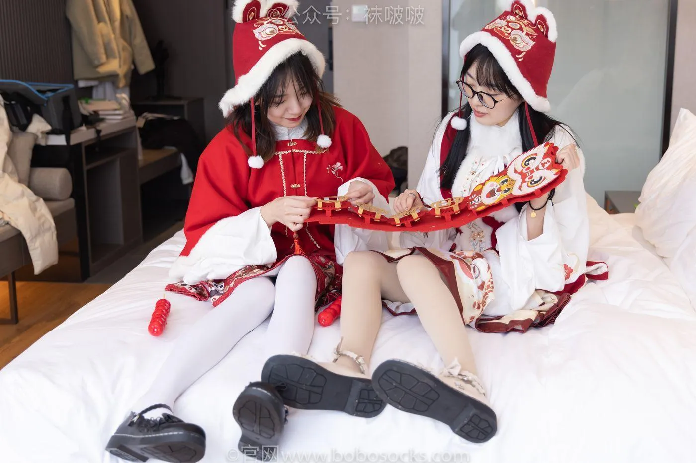[BoBoSocks袜啵啵]NO.054 小甜豆与稚予-给大家拜年啦 [139P]插图1